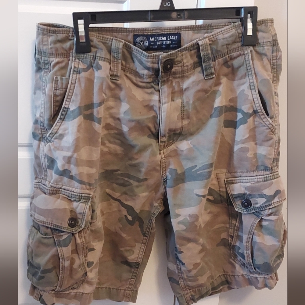 American Eagle Camoflauge Cargo Shorts